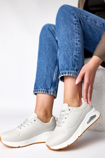 Pelēki sporta apavi ar... 2