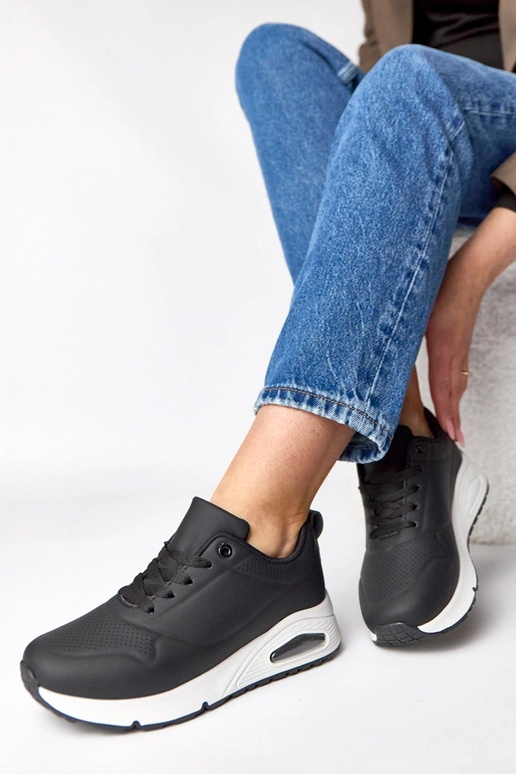 Melni sporta apavi ar biezu zoli Sylvie