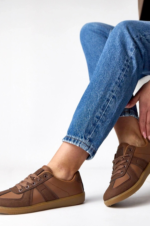 Brūni sporta apavi ar platformu...