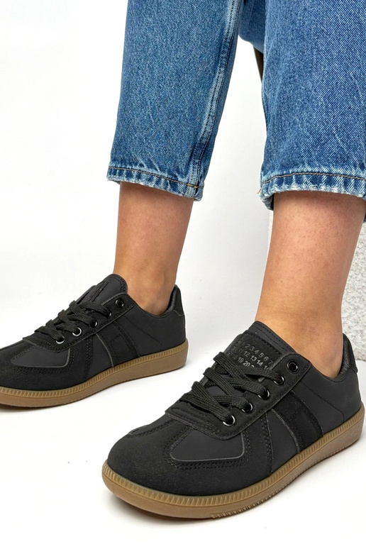 Melni sporta apavi platformā Valentine