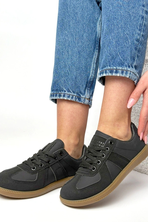 Melni sporta apavi platformā Valentine