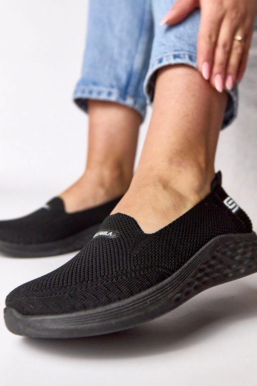 Melni iešļūcenes auduma sporta apavi Zoe