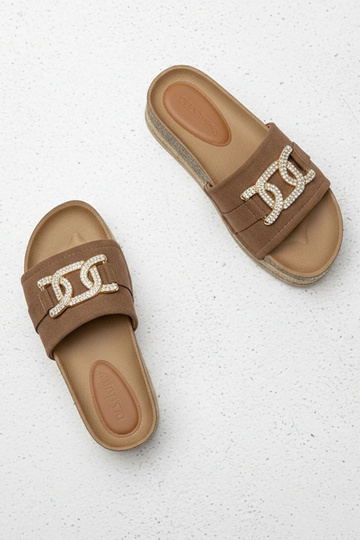 Brūnas platformas čības ar...