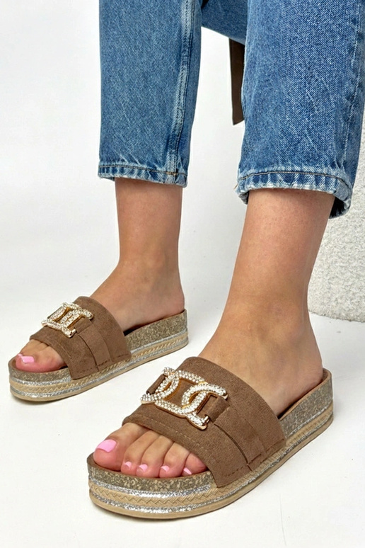 Brūnas platformas čības ar...