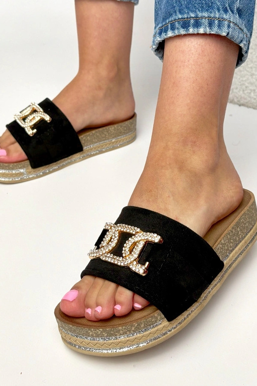 Melnas platformas čības ar...