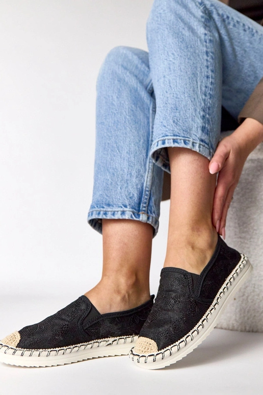 Melnas espadrilles ar spīguļiem Lucie