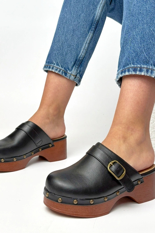 Melnas augstpapēžu klumpes Floriane