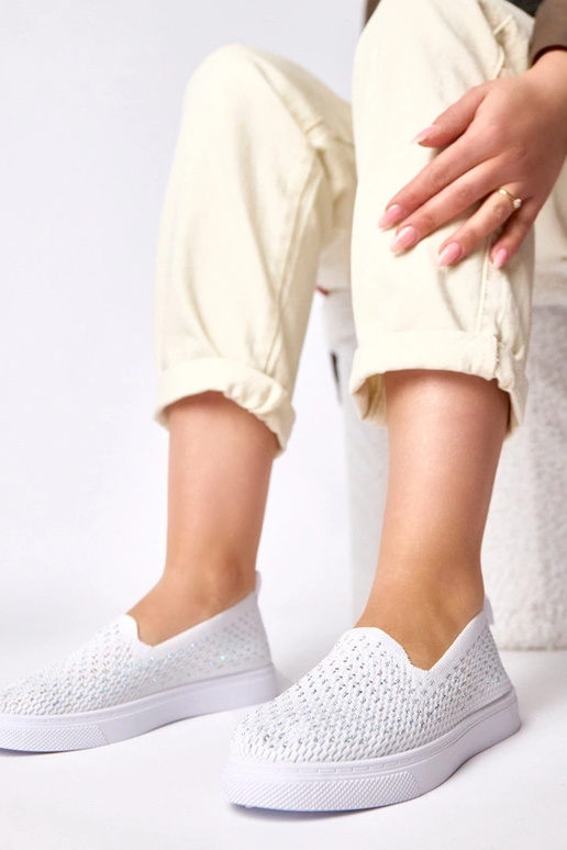 Baltie tekstila sporta apavi ar...