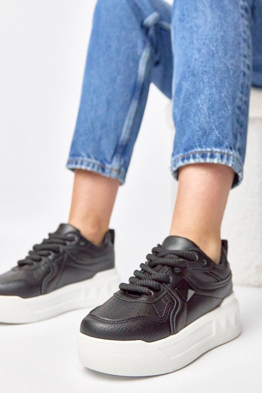 Melnā platformas sporta apavi Alessandra