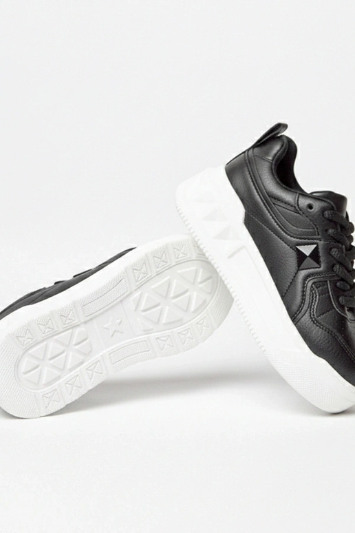 Melnā platformas sporta apavi Alessandra