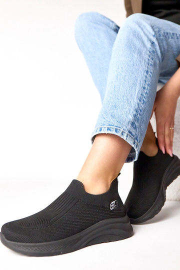 Melnā tekstila sporta apavi... 2