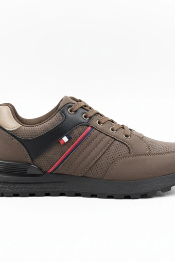 Brūni vīriešu ikdienas... 2