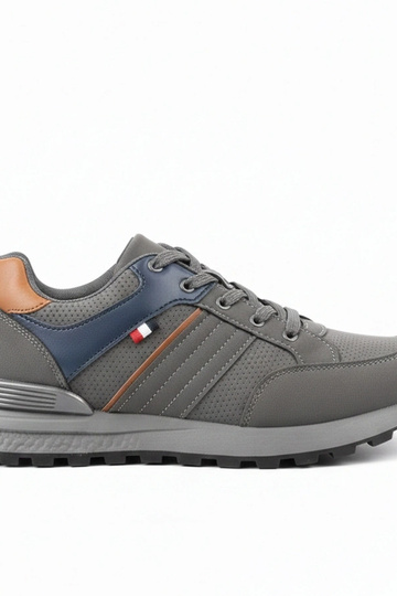 Pelēki vīriešu ikdienas...