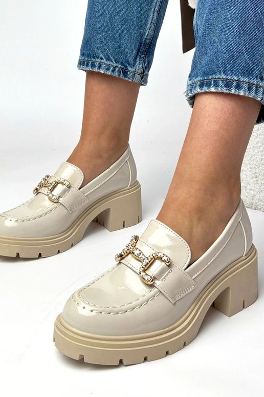 Kreminas lakoti mokasīni ar papēdi un...