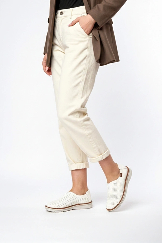 Balti caurspīdīgi puszābaki Rosa