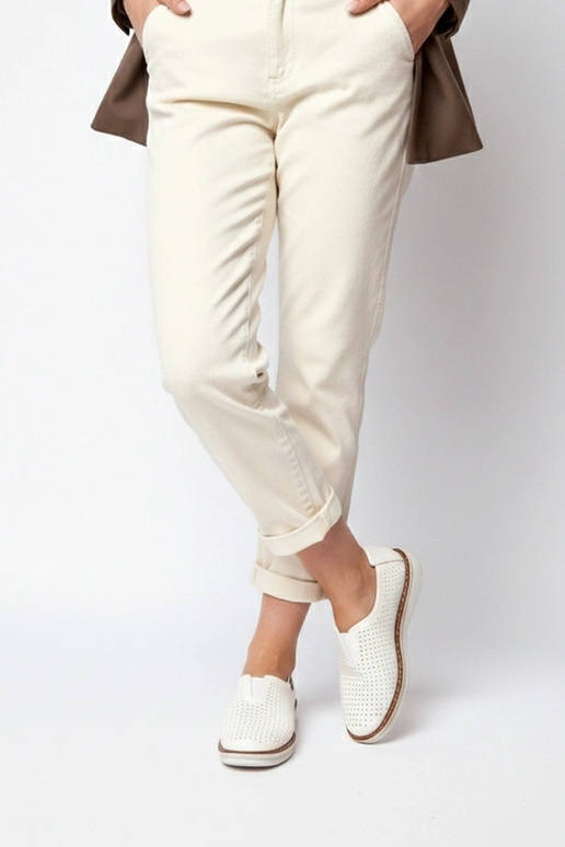 Balti caurspīdīgi puszābaki Rosa