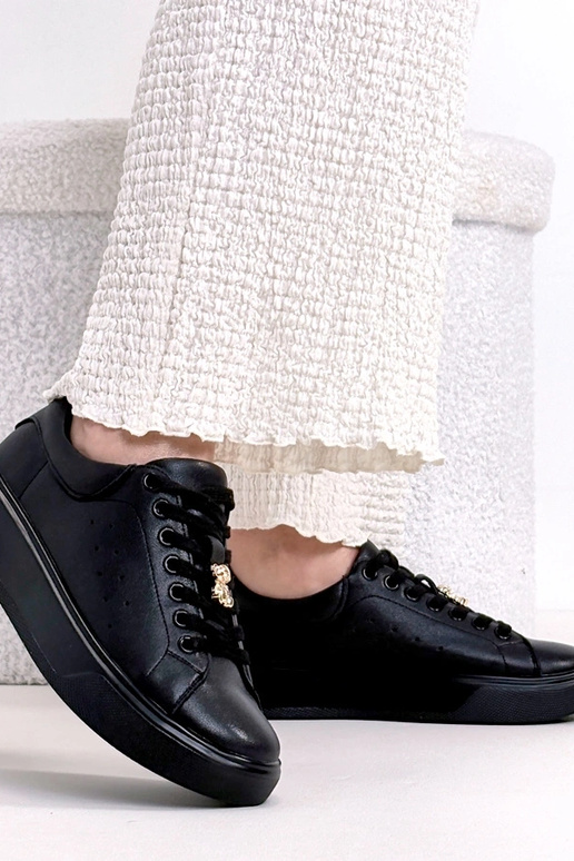 Melni ādas sporta apavi ar platformu...