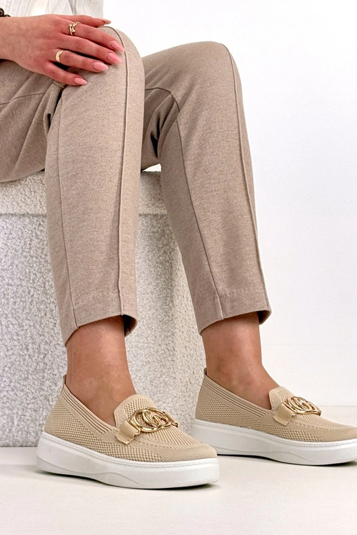 Smilšu krāsas ievelkamie auduma...