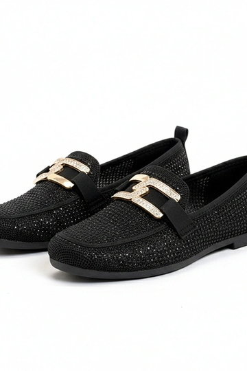 Melni mokasīni, rotāti ar...