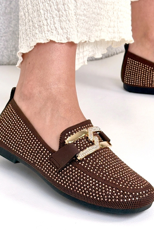 Šokolādes krāsas mokasīni, rotāti ar...