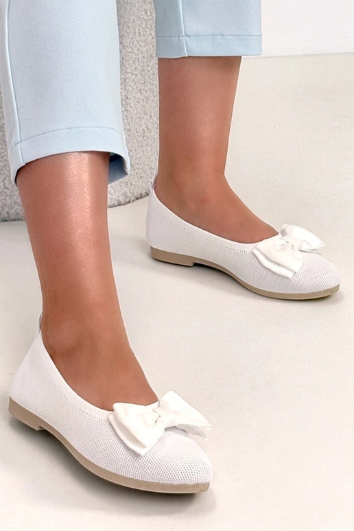 Baltas auduma balerīnas ar lentīti...