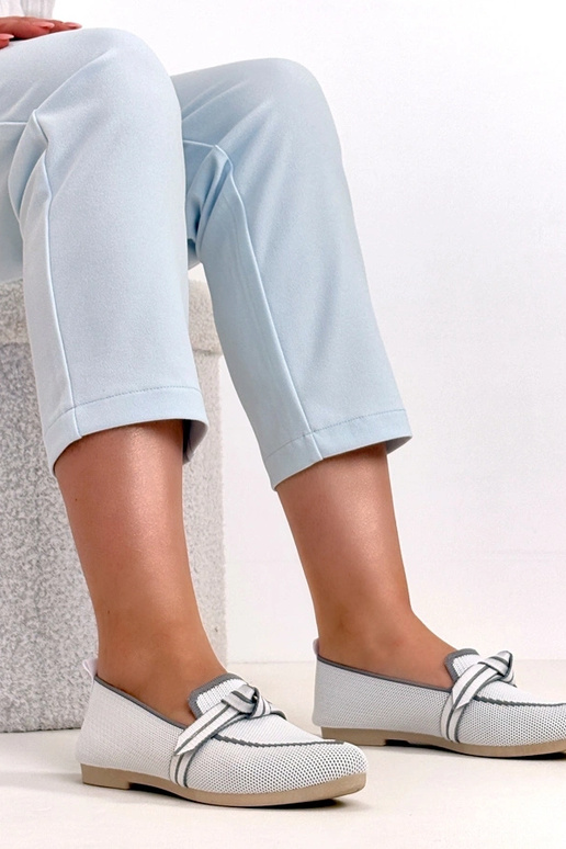 Baltas auduma balerīnas ar šņorītēm...