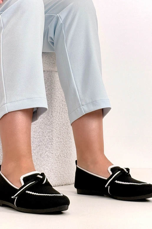 Melnas auduma balerīnas ar šņorītēm...