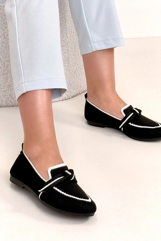 Melnas auduma balerīnas ar šņorītēm...