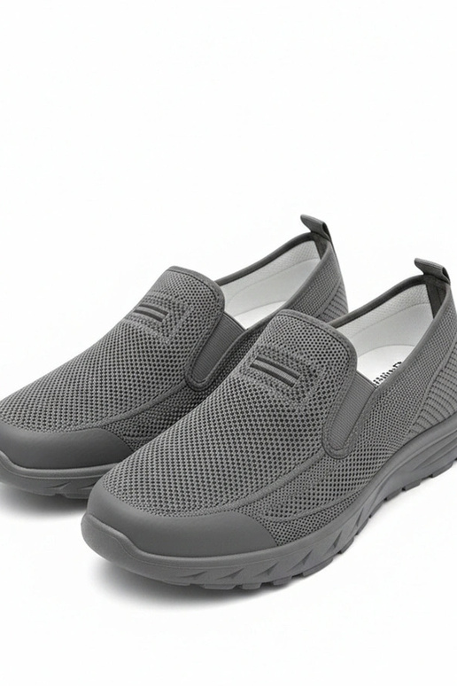 Pelēki vīriešu sporta apavi bez...