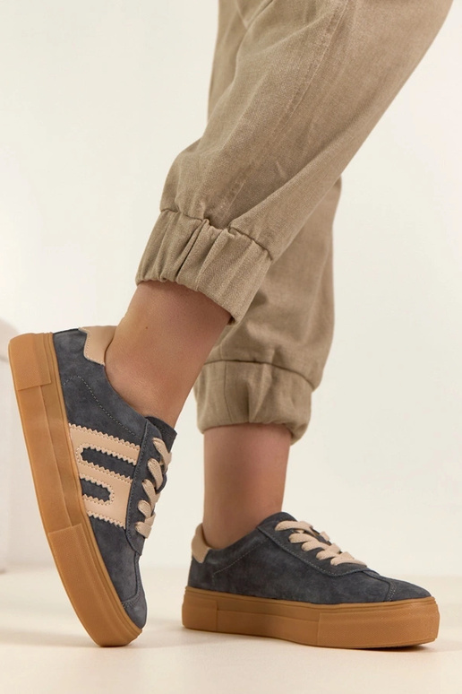 Pelēki ādas sporta apavi ar platformu...