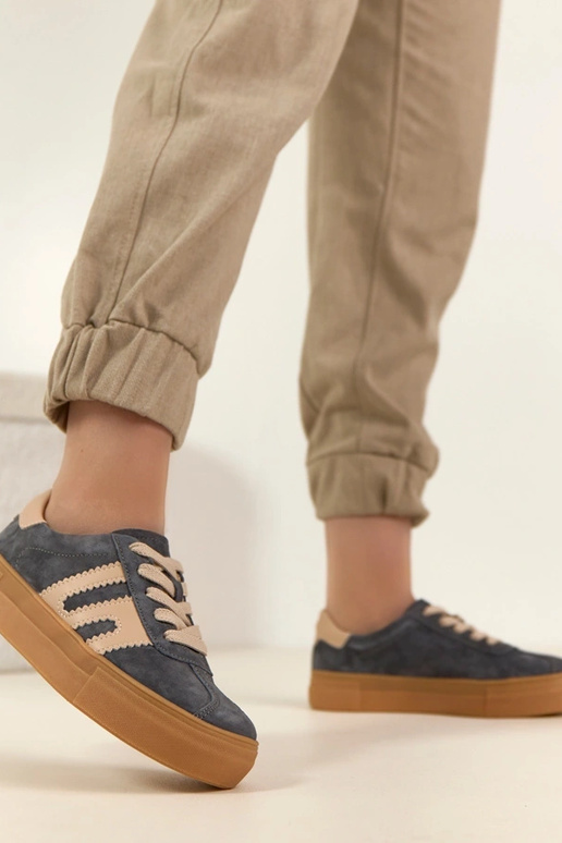 Pelēki ādas sporta apavi ar platformu...