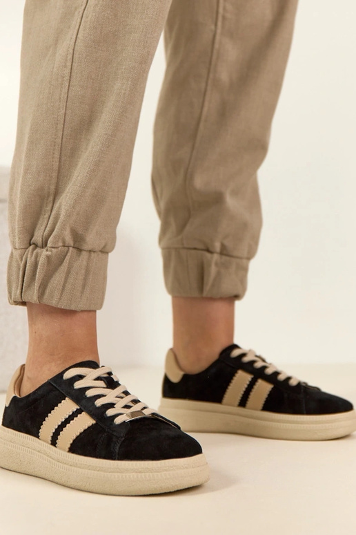 Melni ādas sporta apavi ar platformu...