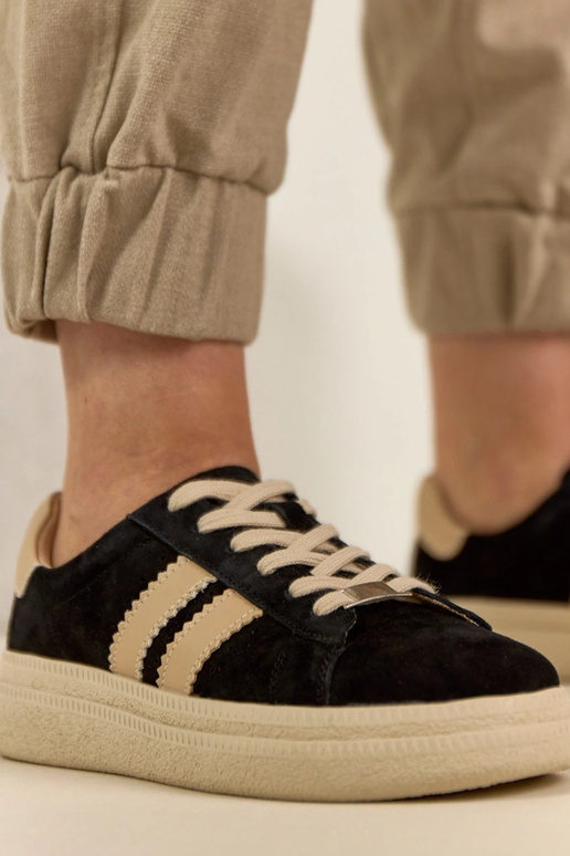 Melni ādas sporta apavi ar platformu...