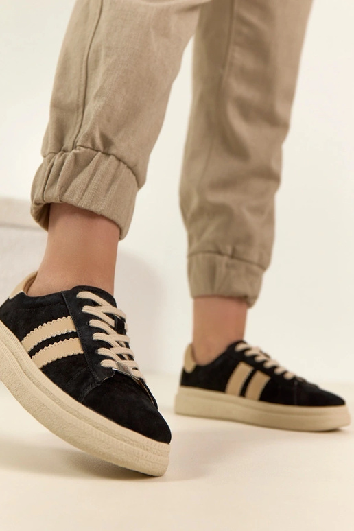 Melni ādas sporta apavi ar platformu...