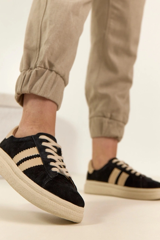 Melni ādas sporta apavi ar platformu...