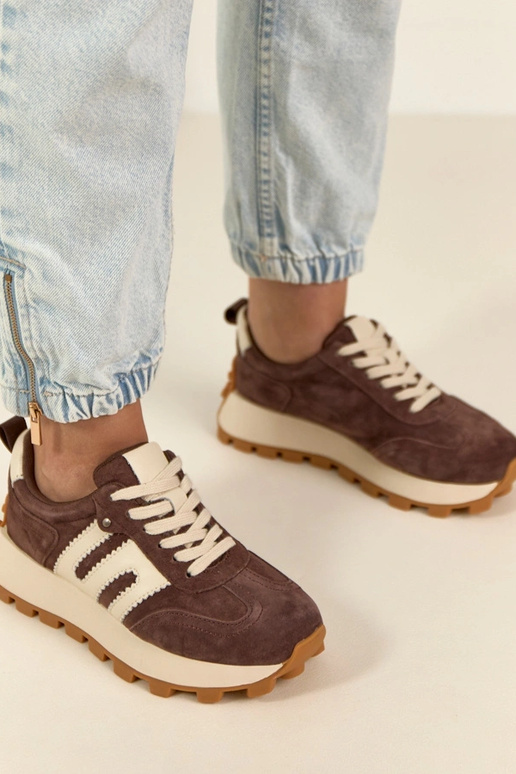 Šokolādes krāsas ādas sporta apavi ar...