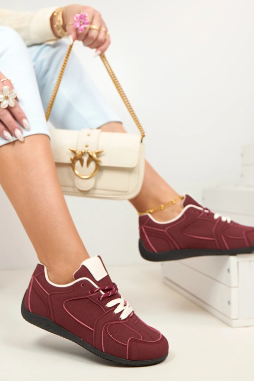 Vīna krāsas sieviešu basketbola apavi...