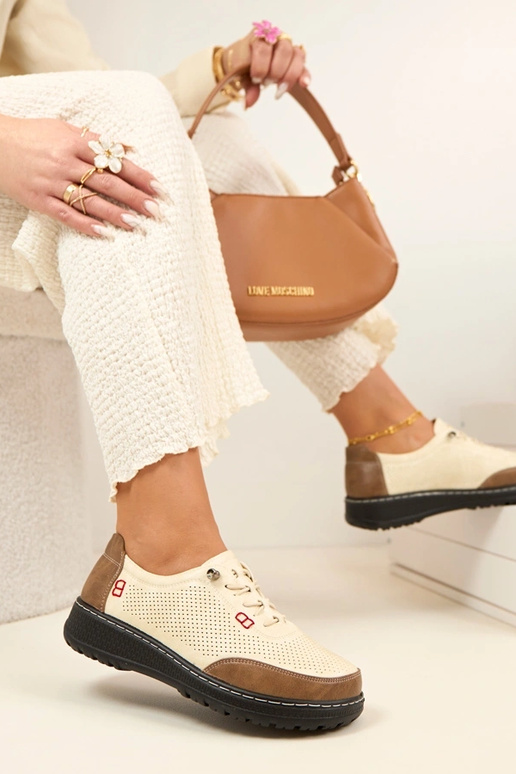 Smilšu krāsas caurumiņi puszābaki...