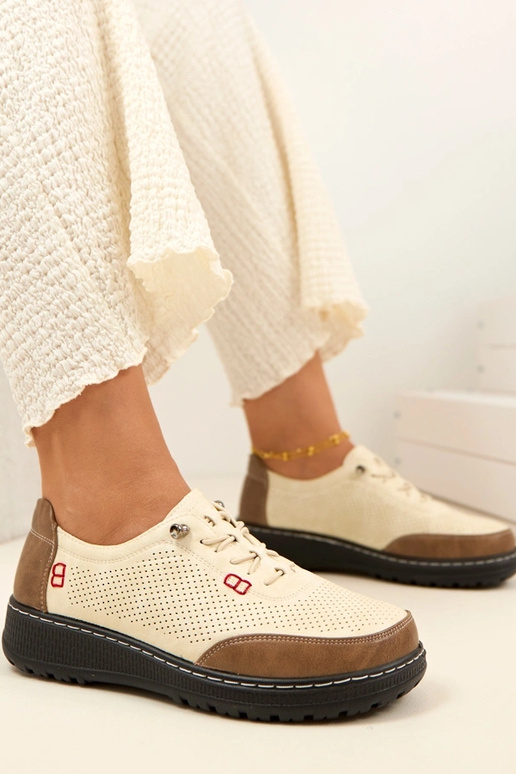 Smilšu krāsas caurumiņi puszābaki...