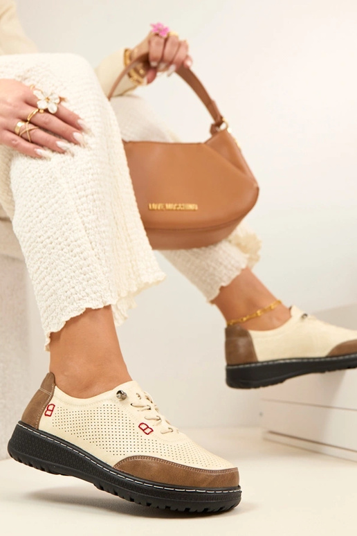 Smilšu krāsas caurumiņi puszābaki...