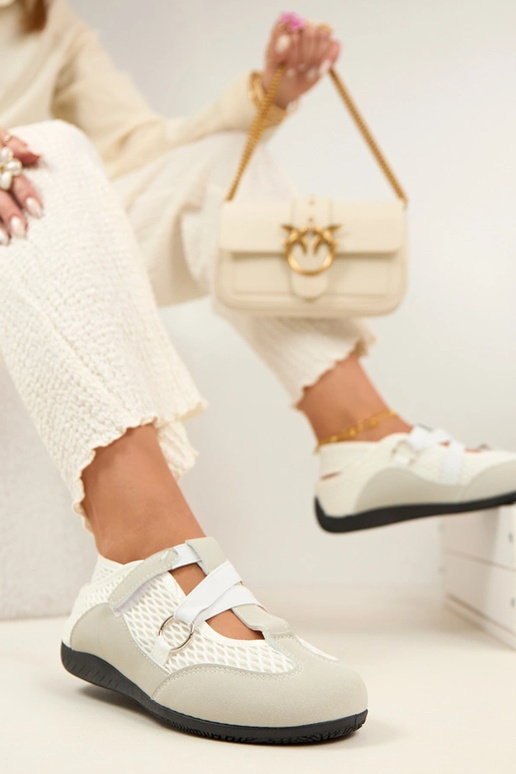 Pelēki sporta stila balerīnas apavi...