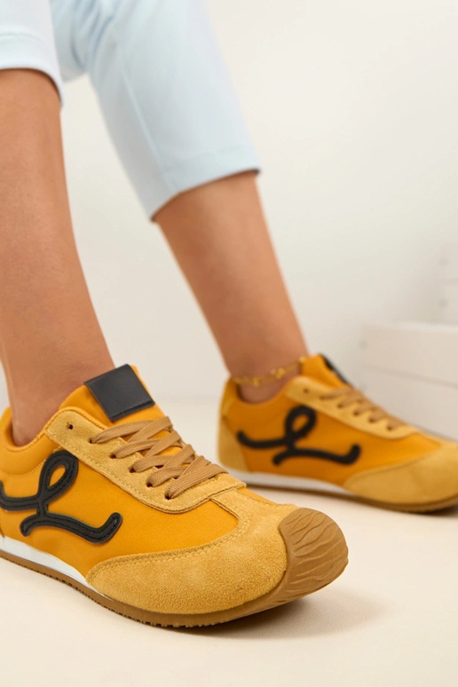 Dzelteni sieviešu barefoot sporta apavi