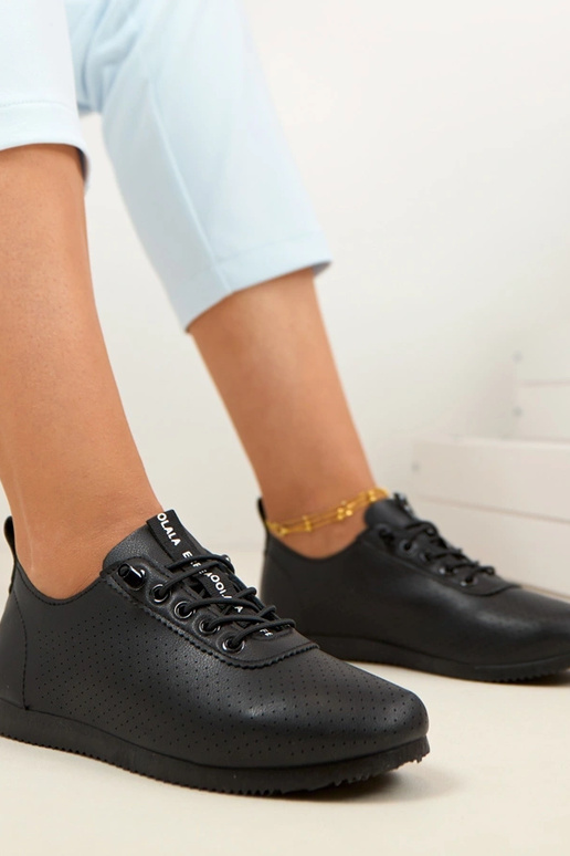 Melnas caurumi viegli sporta apavi...