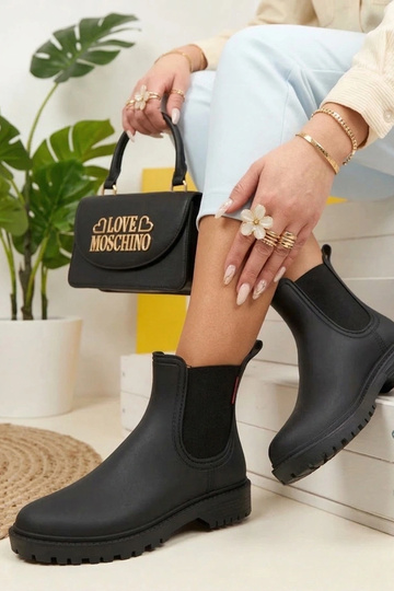 Melni gumijas zābaki Alba