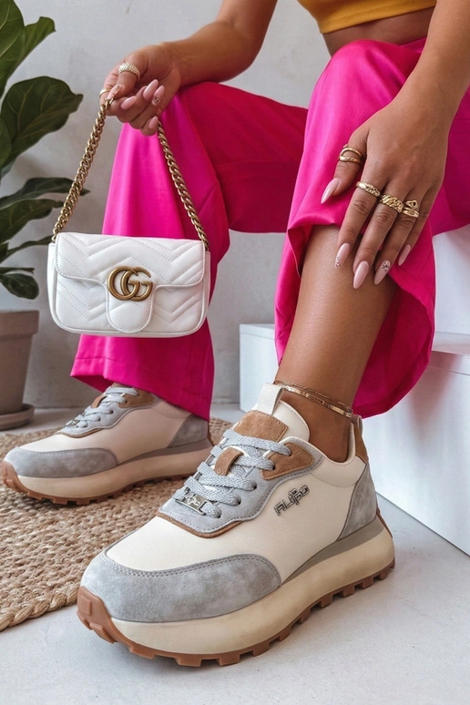 Smilšu ādas apavi uz platformas Filippo