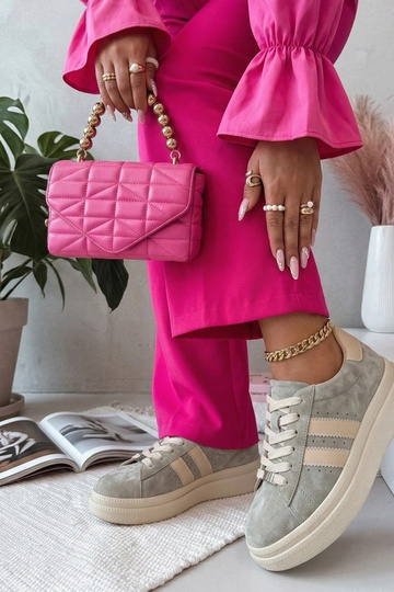 Pelēki ādas apavi uz... 2