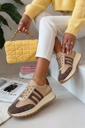 Brūni ādas apavi uz...