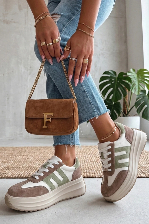 Smilšu ādas apavi uz platformas Filippo