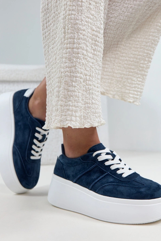 Tumši zili ādas apavi uz platformas...