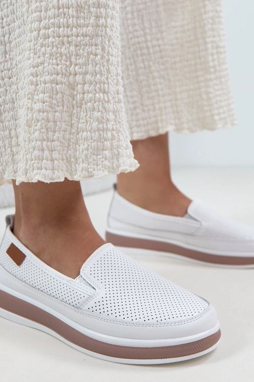 Balti caurspīdīgi ādas puszābaki Cambell